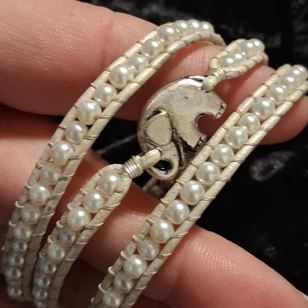 Nakamol Silver Elephant Cream Bead Bracelet